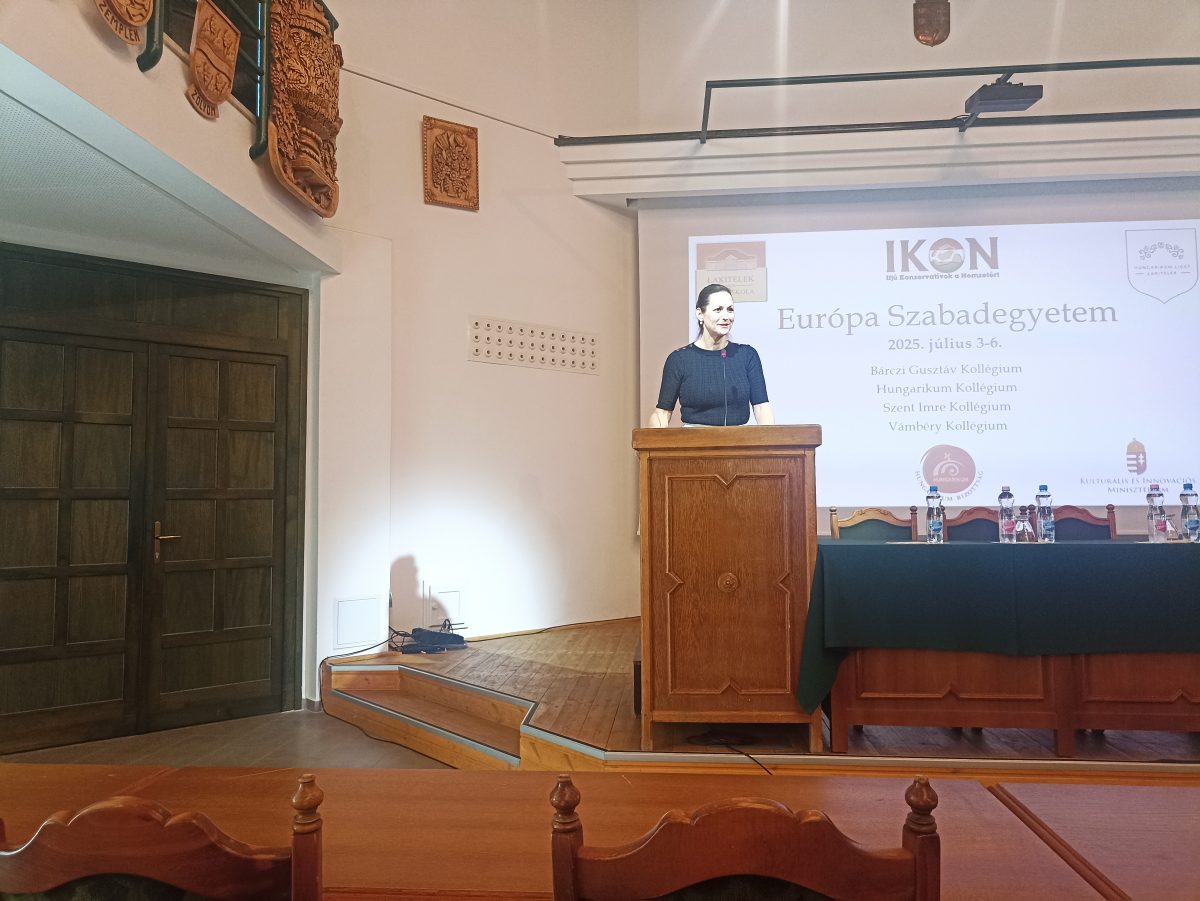Molnárné Lezsák Anna köszöntője